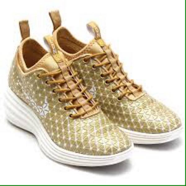 tamma8's tweet photo. @kickSolution @kickSolution min ane cari nike lunarelite hiski city london women size  ... http://t.co/VIvKMGYr5w http://t.co/JyZJm3NzAt