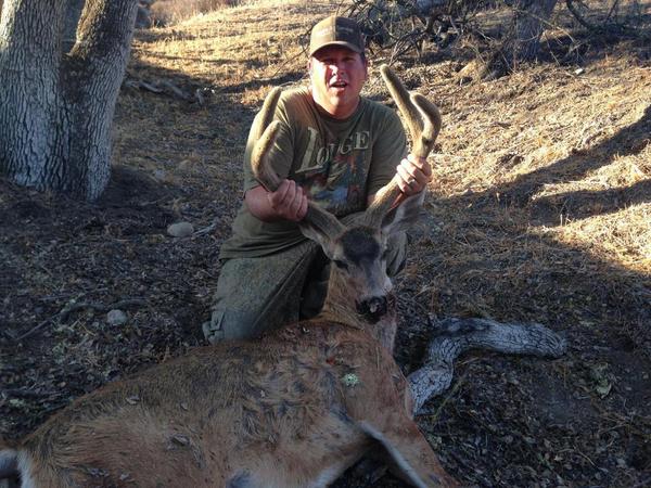 Squire276's tweet photo. @RealCJ10 can i get a retweet for my first archery buck? #CaliforniaBlacktail http://t.co/3if8JlXCMG
