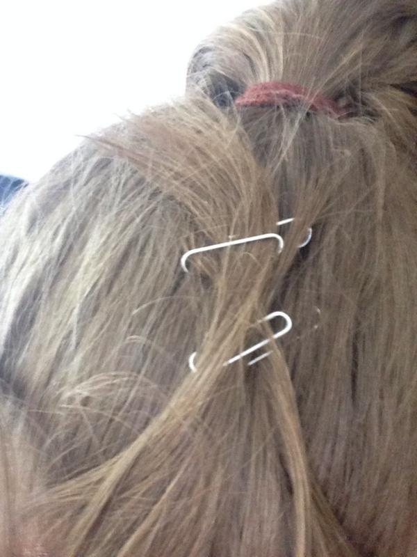 StacieG86's tweet image. Teacher desperation. Stationery improvisation. #nearlyendofterm #2daysuntilbreakfree