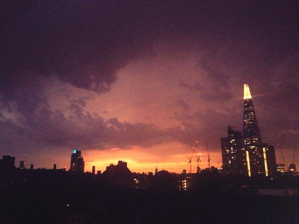 aneurinBarnard's tweet photo. A storm is on route to lighten the sky's of London once more! http://t.co/XPQmQHIk55