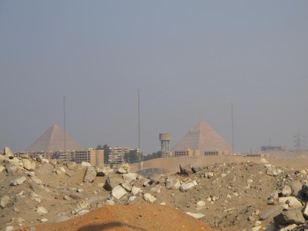 CairoDriveFilm's tweet photo. Pyramids! http://t.co/WgD9MmV5xw