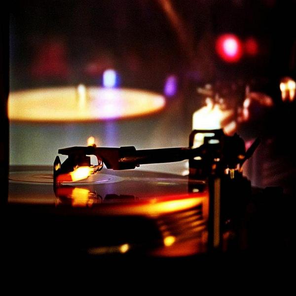 djmariojonson's tweet photo. #classic #turntable #Dj #Djs http://t.co/aFUV3LZ4k8