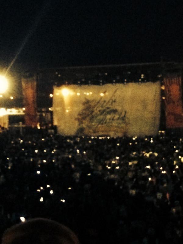 roxyalderson's tweet photo. #JakeOwen #JakeOwen grandstand Section E row 11 seat 15 http://t.co/Y9evYoBdTH