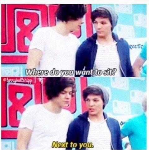 1DLarryRomance's tweet photo. Harry: ¿Dónde quieres sentarte?
Louis: A tu lado. 
❤️ http://t.co/lvTLO5TUxZ