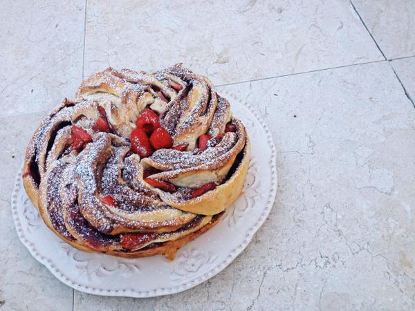 fooodpics's tweet photo. Triple Berry Cinnamon Swirl Bread http://t.co/tjiC6urdkS