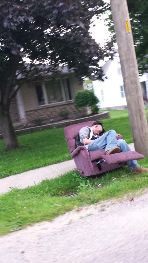 WHSSBullshit's tweet photo. @methforest #MoFoProblems #Passedout #koed http://t.co/nvQOGbLAdv