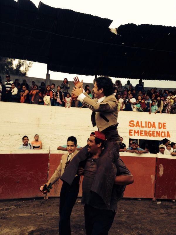 Saliendo de Presas Hidalgo felices y con dos orejas en la espuerta #sialtoro #ole