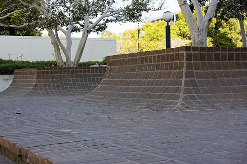 Skatespotz's tweet photo. So sweet: Downtown Los Angeles, California http://t.co/xAY91d7of4
