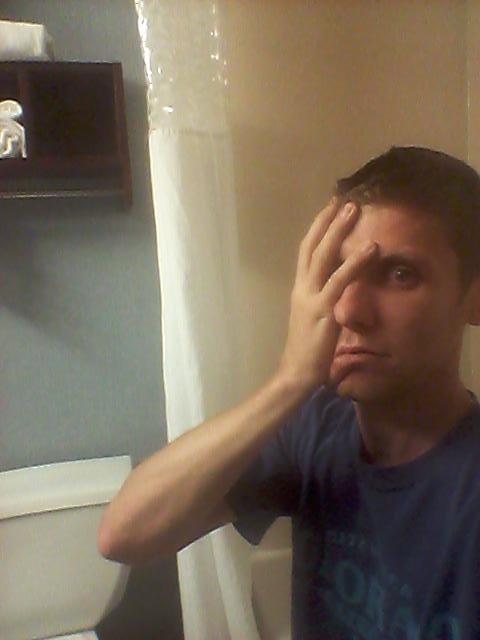 philbrookman's tweet photo. 1st time my fam has slept in a hotel, Mary&amp;I r in bathroom at 1030 waiting for kids to fall asleep. http://t.co/cULtD4mgIG