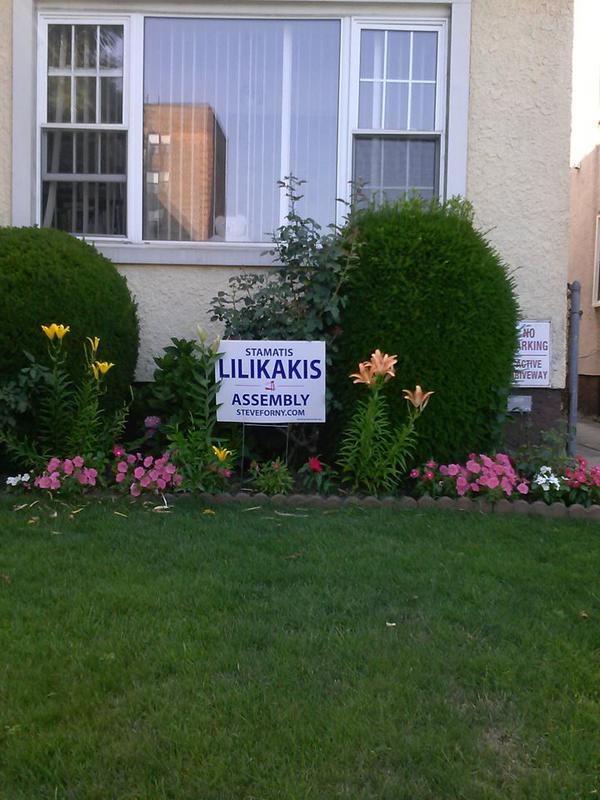 SteveforNY's tweet photo. Lawn Signs and Window Signs are up! The Campaign is heating up #AD46 #NYCPolitics #NYGOP http://t.co/rpz9RCGdrv