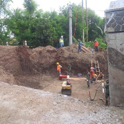 ganjarpranowo's tweet photo. Progress kegiatan perbaikan comal http://t.co/q99AdbIohL
