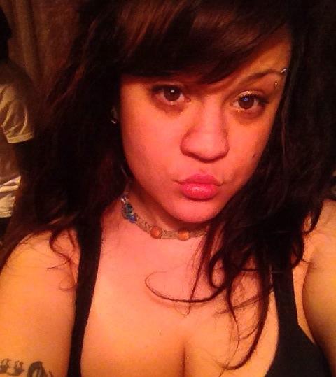 shelliesunshine's tweet photo. “@darnell_100: quote with a selfie in a cami/tank top” http://t.co/W49gKKVl3O
