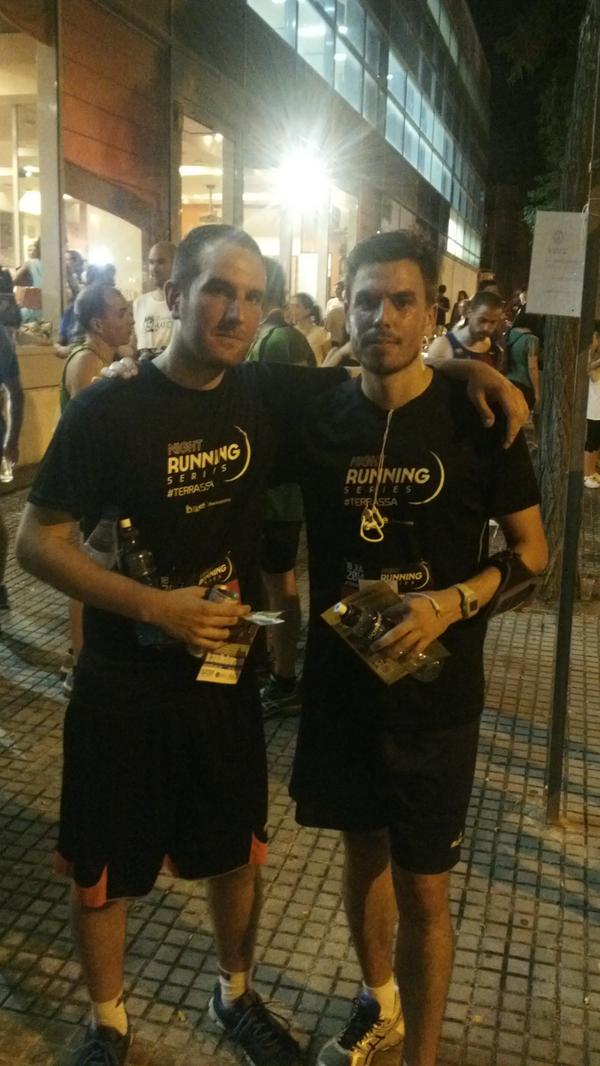 tonicadabra29's tweet photo. desde aqui felicitar a @svelarde84 i @massasanchez x el gran resultado en ls @NightRunSeries d terrassa #taziturnos http://t.co/XaOXimnelk
