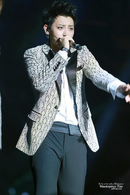 SMTOWN_WORLD's tweet image. [EXO Fantaken Update] masterpiece_tao | do not edit.