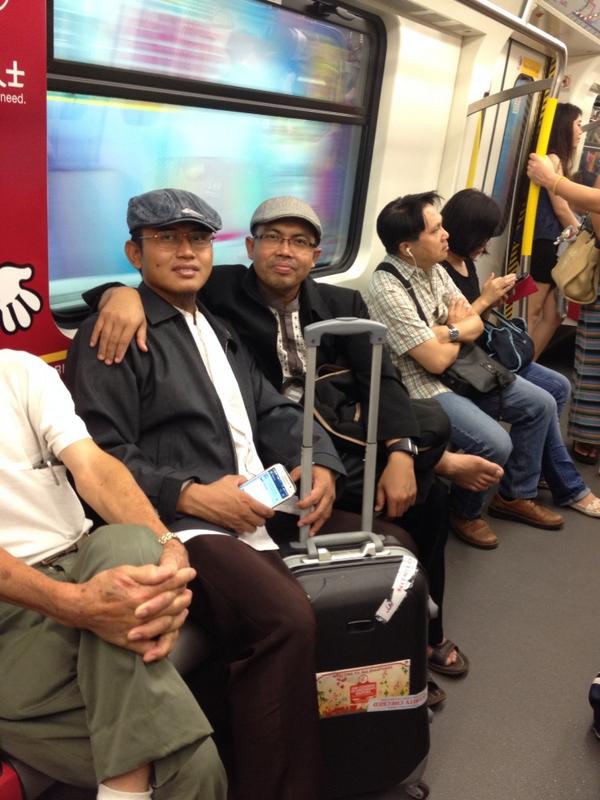 mastersugesti21's tweet photo. Motivasi bersama di hongkong http://t.co/YZtHU5mnon