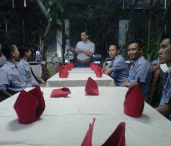 Acara buka bersama bareng rekan" anggota <a href="/jogkul/">Jörg Kühlmann</a>