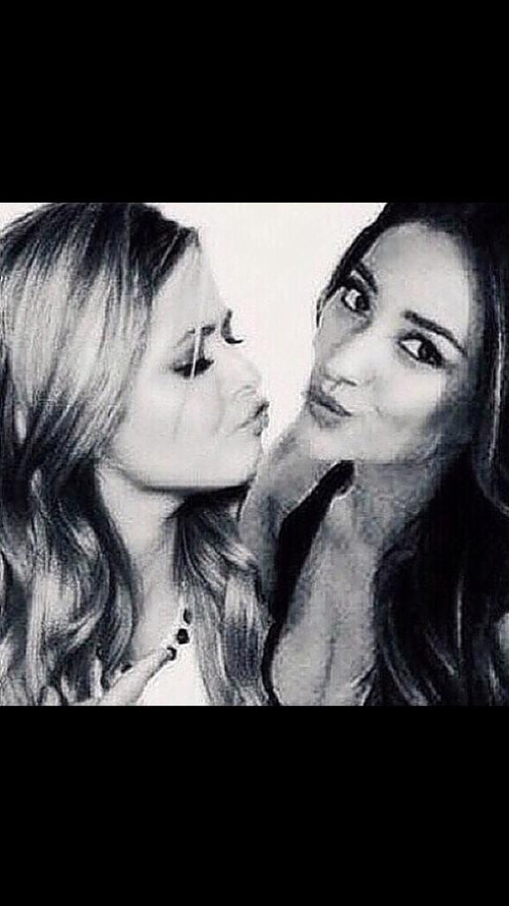 emisonendgame14's tweet image. So hot #EmisonArmy  #emison #EmisonKiss