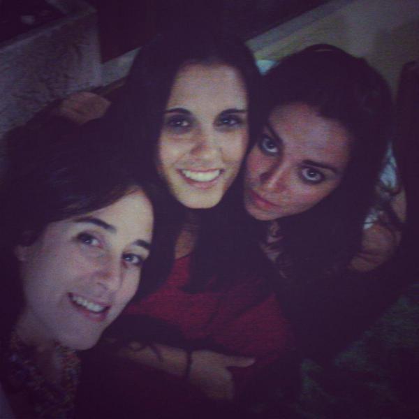 Blancagonzalo11's tweet photo. Las trillizas juntas de nuevo #madrid #fiesta @RamosAinho @Ancla89 como las quiero!!! http://t.co/VuGJPlwTIL