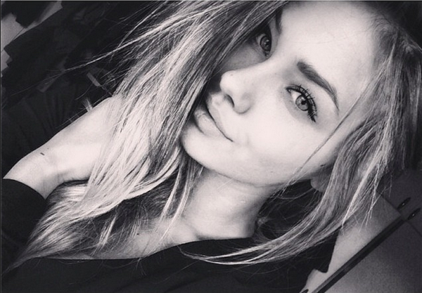 hannahdugdr's tweet photo. OKAY AMICI.
RT PER LA PRIMA
FAV PER LA SECONDA
CITATE PER LA TERZA http://t.co/7IGhF4H2Ar