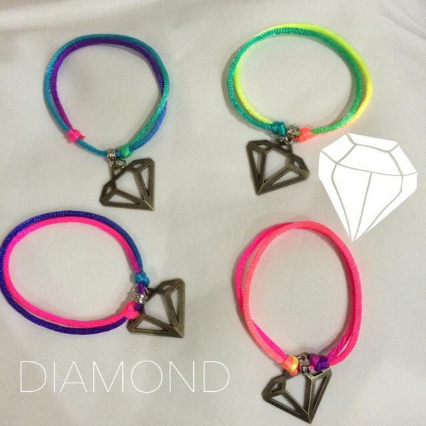 KiwiYou's tweet photo. DIAMOND juga best seller loh dan model terbaru dari Wear It. Cocok buat segala acara😄 http://t.co/f5QNNIMU52