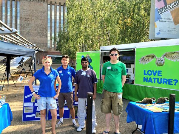 Greenspaced's tweet photo. The @RSPBLondon team busy loving nature on the South Bank today... Come &amp; see us (&amp; meet Misty the peregrine!) http://t.co/mECK6yJIhe