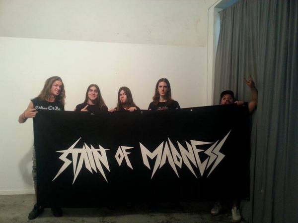 y aquí esta nuestra nueva bandera que vamos a estrenar el dia 26 en Razzmatazz