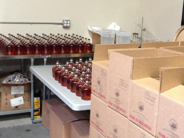 tom_bleakley's tweet photo. Bottled lots of spiced rum yesterday!

Over 900! http://t.co/AEIHQ8NPnt