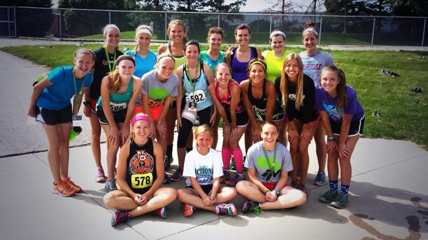KaczinskiMaddie's tweet photo. I miss these girls already😔 #FCA #XC http://t.co/xURyj72RPg