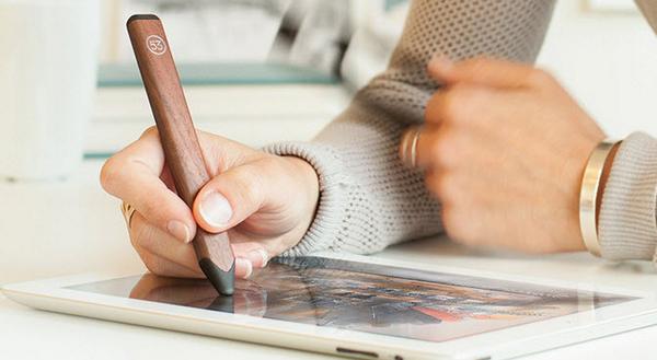 TechCrunch's tweet image. This stylus is now available in Europe trib.al/72aIVYu