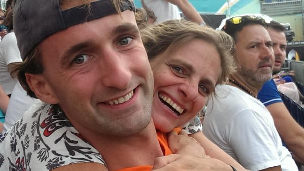 LeoPriem's tweet photo. Matthijs A. kampioen 1e divisie in Scheveningen met Astrid bij #TheHagueGS. http://t.co/k0QvDQd7nr