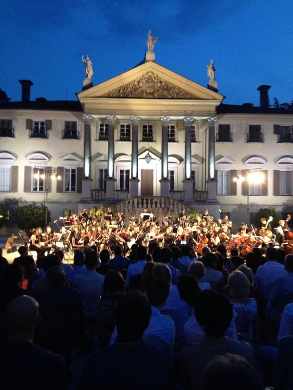 In diretta dal Concerto Finale del Concorso 'Cav. Angelo Rizzardi' nella splendida cornice di #VillaMazzucchelli