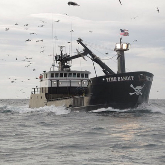 DeadliestCatch's tweet photo. Propellor damage could mean the end of the season for the Time Bandit. http://t.co/viK30SC83j http://t.co/wJ1ZkKjZDL