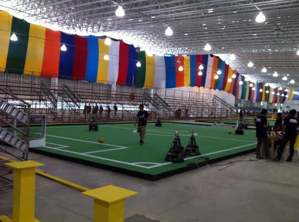 yurimalheiros's tweet image. Ta tendo copa de novo aqui em João Pessoa. #Robocup2014