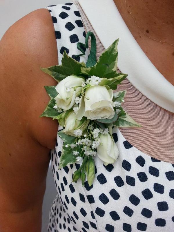 kerin_florist's tweet photo. Wonderful day at flourish #weddingflowers #lovemyjob so so so much :-) http://t.co/293VlyCMX9