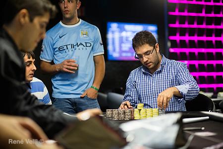 PokerStarsSpain's tweet photo. Imanol García es el líder absoluto del #EstrellasSeries Madrid IV, con más de 260.000 puntos http://t.co/jzSU8dWMxJ http://t.co/6zZ4ePlv7Z