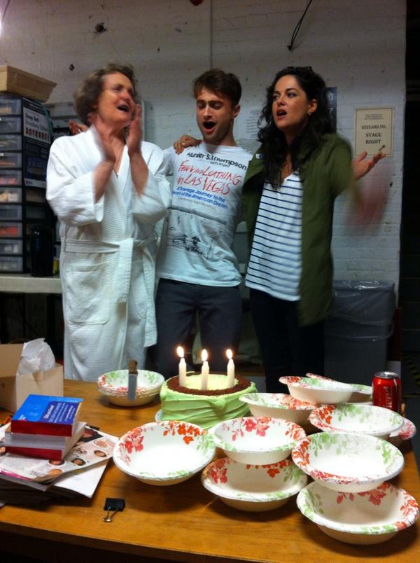 2 Inishmaan Aunties tweet media