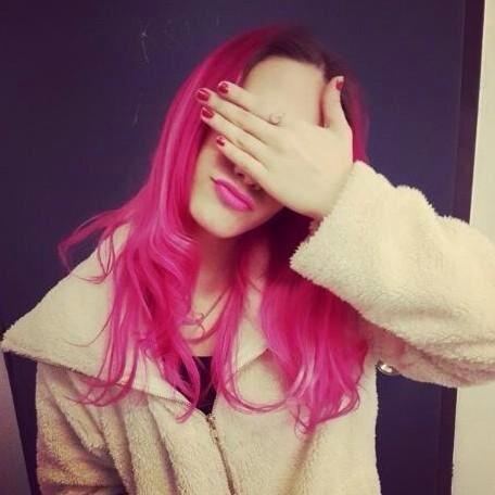 MoraCoestauRSV's tweet photo. Peeeeelo rosa💕 http://t.co/E0UhiAXr3a
