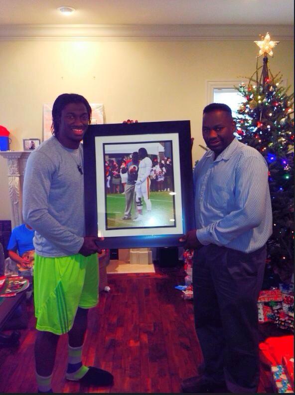 DeJon_Monique_'s tweet image. #KnowYourWhy is my amazing family !!I work as hard as I do to make them proud #togetherwearestrong  #Mysupportsystem