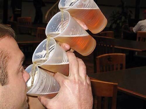 Brunohertv's tweet photo. Sólo tomate un vaso de cerveza. http://t.co/PzPStN5PC7