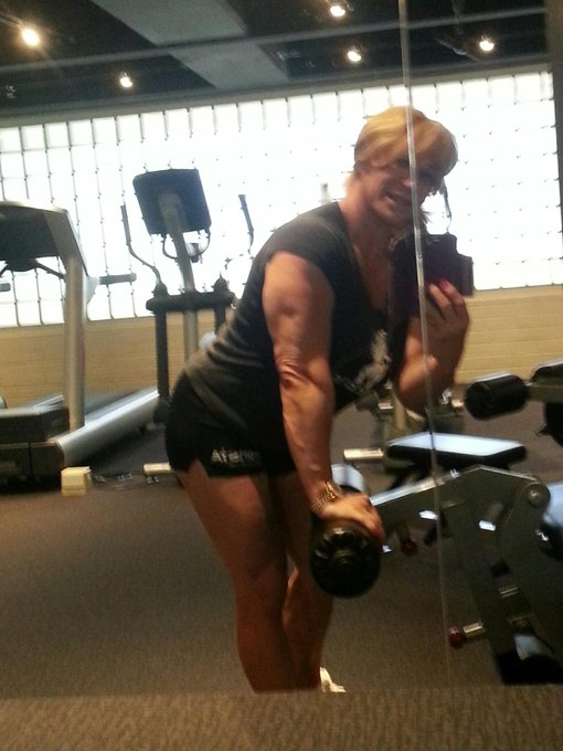 #HUGE TRICEPS #HUGE BODYBUILDERS #FEMALE MUSCLE @KittysDD @KinkyMuscle http://t.co/QIjl1VpMyV<a href="/tag/huge"class="tags">#HUGE</a><a href="/tag/huge"class="tags">#HUGE</a><a href="/tag/female"class="tags">#FEMALE</a>