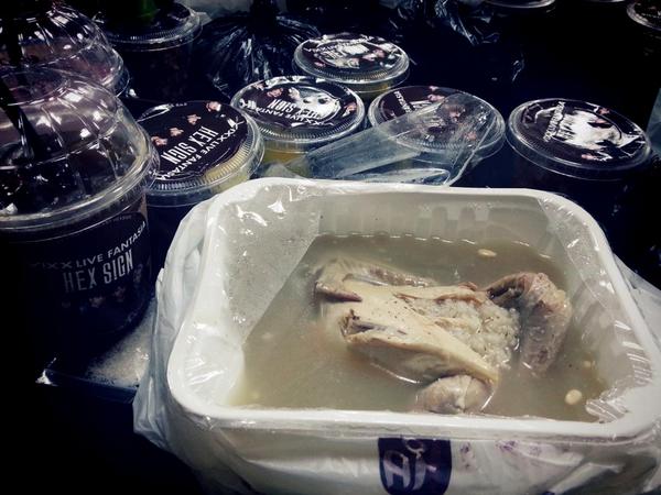 nanagaeng's tweet photo. 빅스팬분들 감사해요!!^^
욱쌤을 태그해야 팬분들이 볼수있겠지?^^;; http://t.co/6eYz0zfdNw