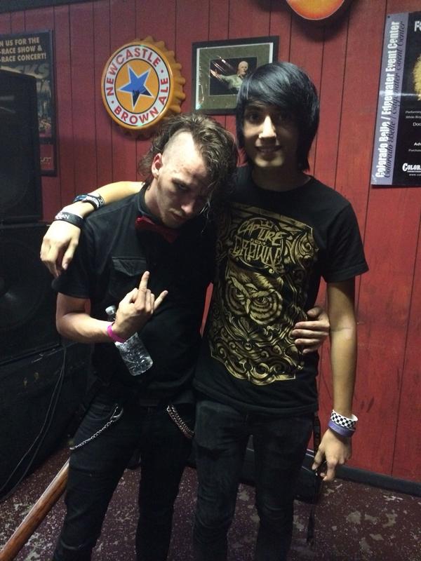 TonyRawr95's tweet photo. I met the bassist @bryanFIGHT_ from the band @lionfightmusic http://t.co/foBaJez8It