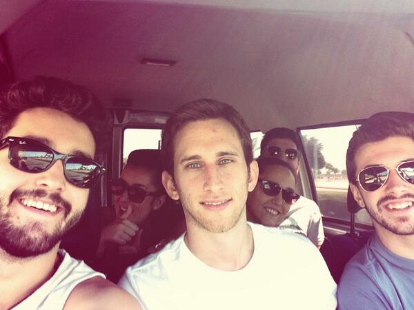 josemiSG_92's tweet photo. Pa la piwi...🚣🏊🌊Elena_Sanchezz @DvBea @StevenDZA @josegt92 @Raugarsan http://t.co/k6Hto2mfnS