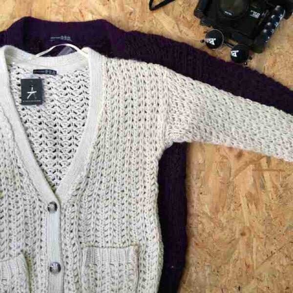 FrauMode's tweet photo. READYSTOCK sweater SPAO. Only 135rb rela kehabisan? Cp: 2ABCABF9/082189383232 http://t.co/0NBta3nesR