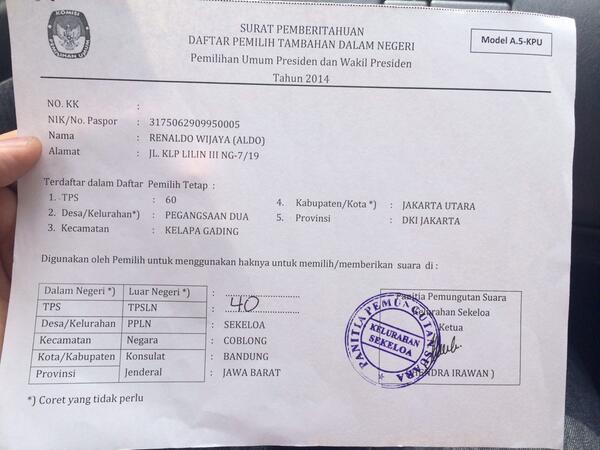 Theo_NiceGuy's tweet photo. Nggak jadi golput 😎 terima kasih @PemudaMemilih may God bless you http://t.co/VlS6voXzfy