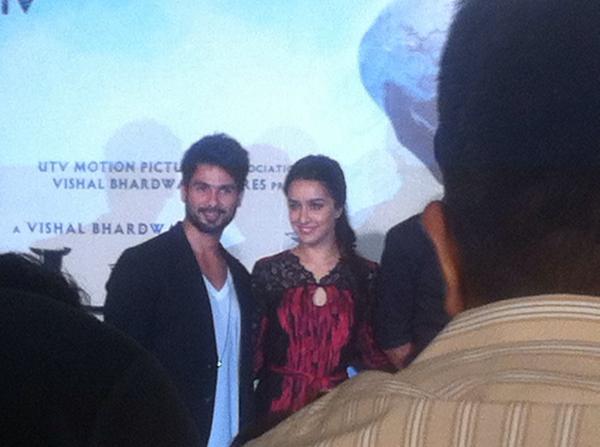 ShahidK_F's tweet image. RT @vikramthapa76: @shahidkapoor @ShraddhaKapoor #HaiderFirstLookTomorrow first look out today. @nightoutndtv