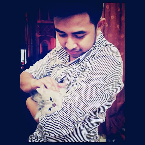 nn_dona's tweet photo. How cute this picture? 😍😍 http://t.co/exg0ilJNCy