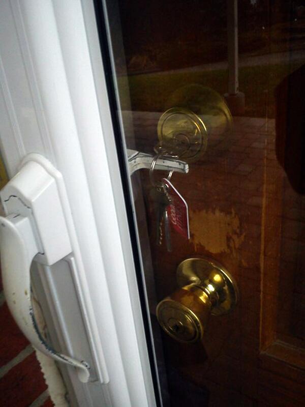 Lightning_Locks's tweet image. Locked out FAIL