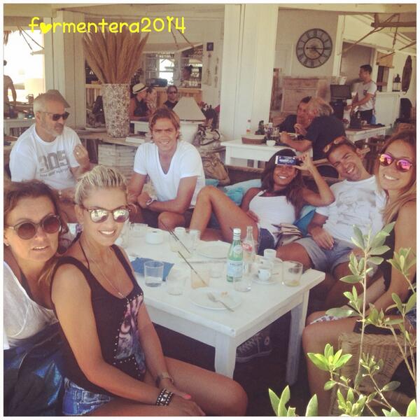 Breakfast with friends with <a href="/NargiFederica/">federica nargi</a> <a href="/Ale_Matri/">Alessandro Matri</a> <a href="/EspostiMonica/">Monica Esposti</a> <a href="/Giussss82/">Giuseppe Cigna</a> #laCri #Silvio #formentera#isla