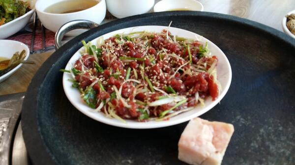 jungyiwon's tweet photo. 지금먹으면 살찌겠죠? http://t.co/XoVRYTMJ7S